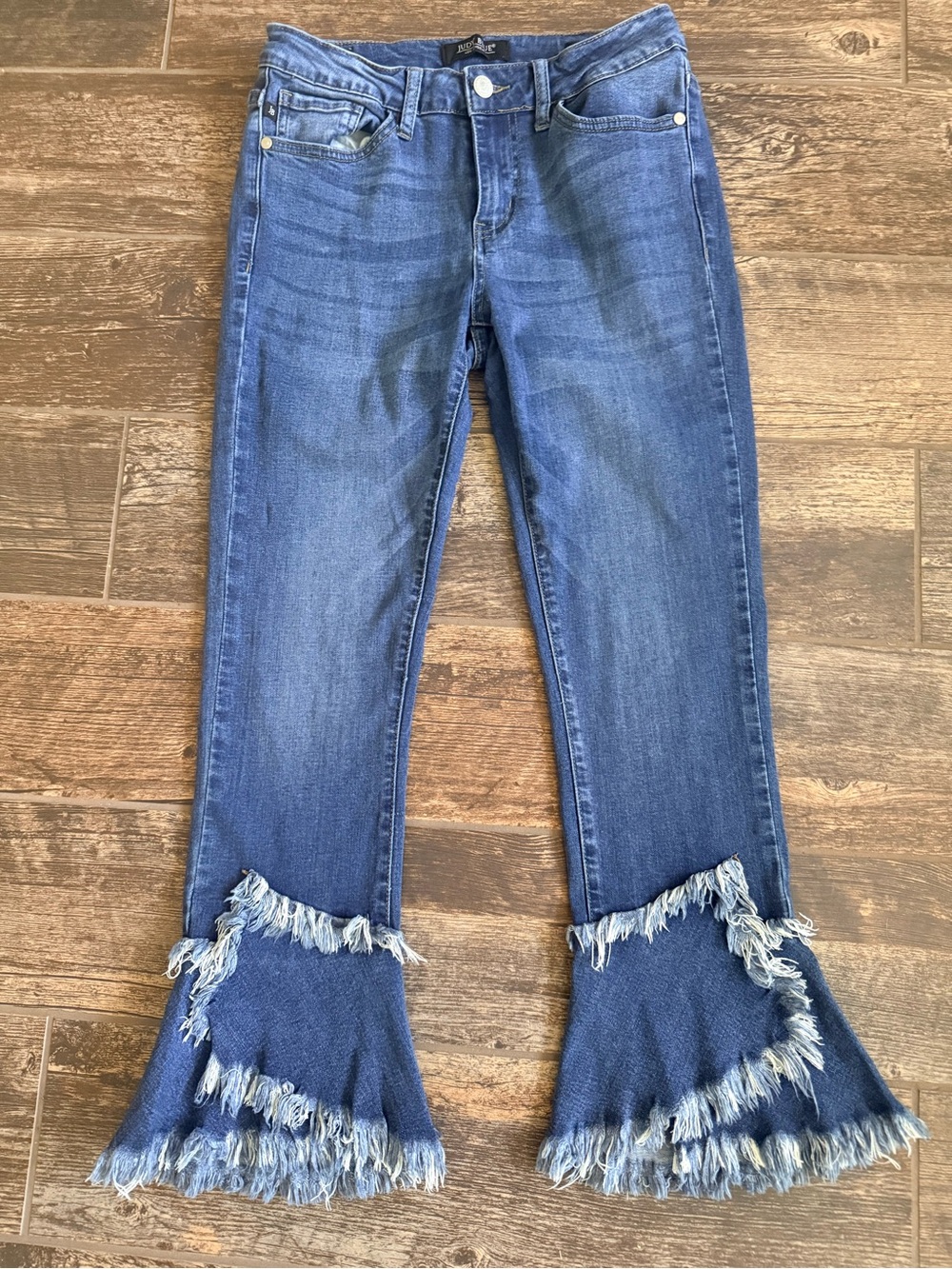 Judy Blue Medium Blue Frayed Flare Cropped Jeans